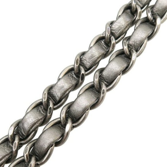 Chanel Matelasse Chain Tote - Picture 6 of 9